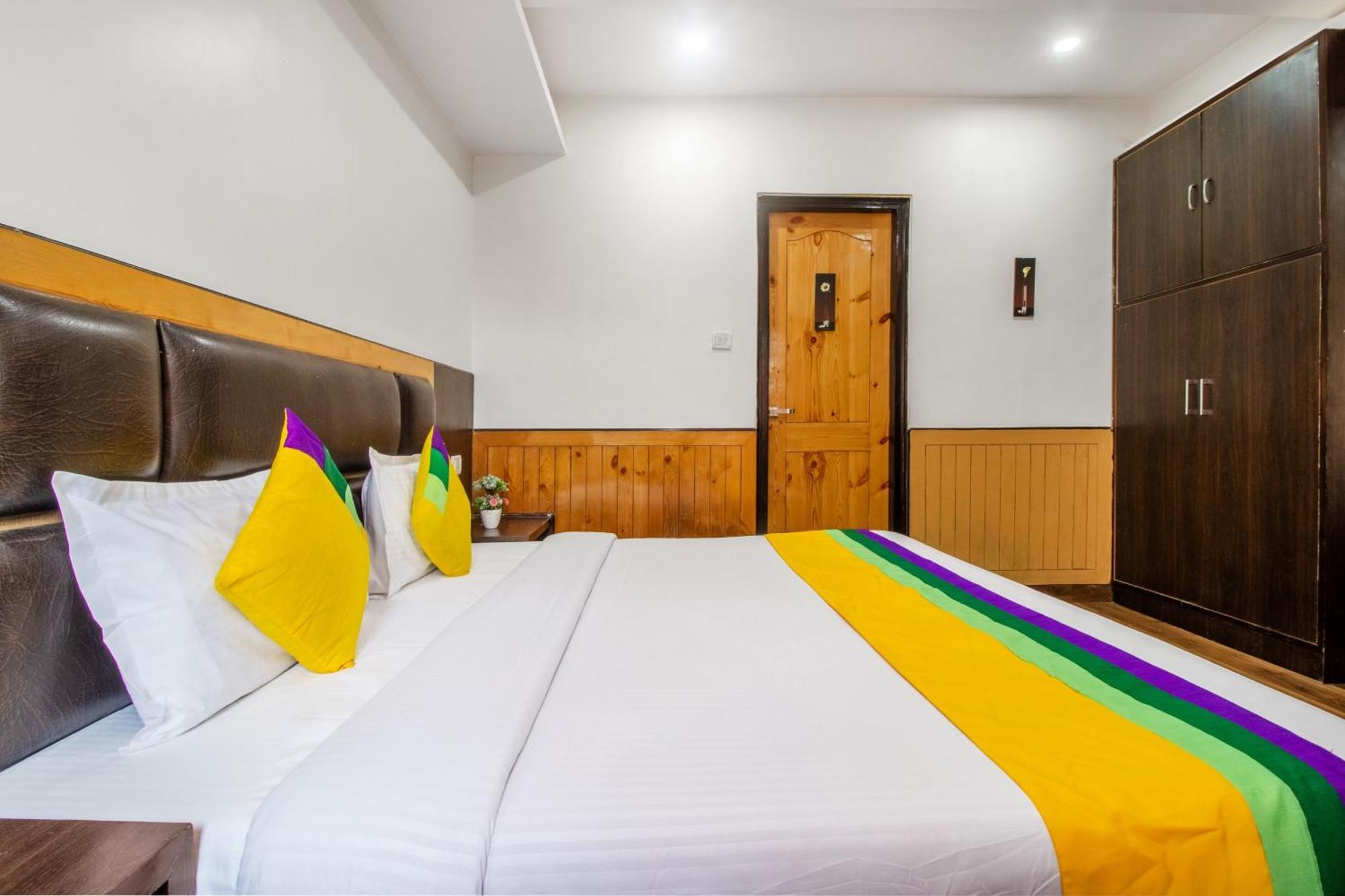 Itsy Hotels Avantika With Forest View Shimla Exterior foto