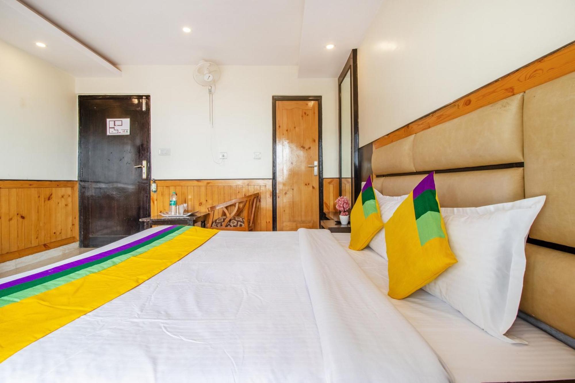 Itsy Hotels Avantika With Forest View Shimla Exterior foto